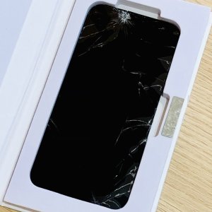 iPhone13 フロントパネル修理