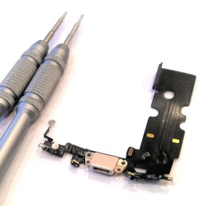 iPhone8 ライトニング修理