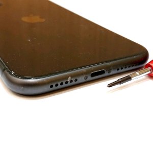 iPhone11 ライトニング修理