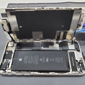 iPhone8 バッテーリー交換