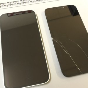 iPhone12 液晶交換