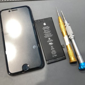 iPhoneSE2 バッテリー交換修理 即日