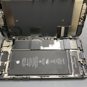 iPhone8 バッテリー交換