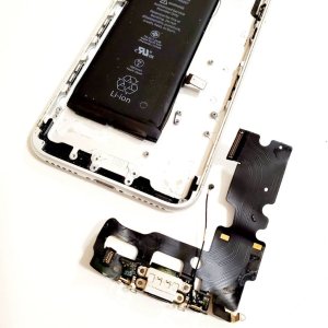 iPhone7 ライトニング修理