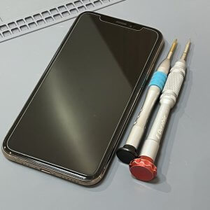 iPhoneXS パネル交換