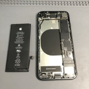 iPhone SE2 バッテリー交換