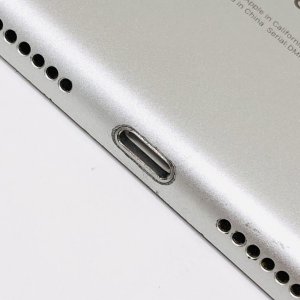 iPad8 充電口修理