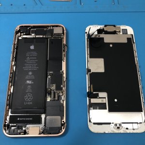 iPhone8 パネル交換