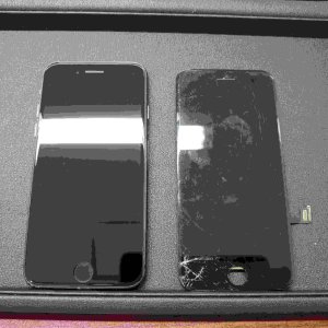 iPhone8 フロントパネル交換