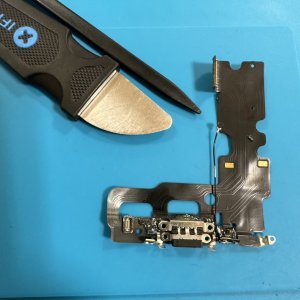 iPhone7 ライトニング交換