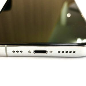 iPhone14Pro　ライトニング修理