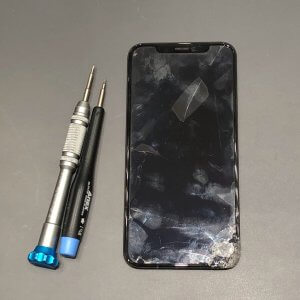 iPhoneXS フロントパネル交換