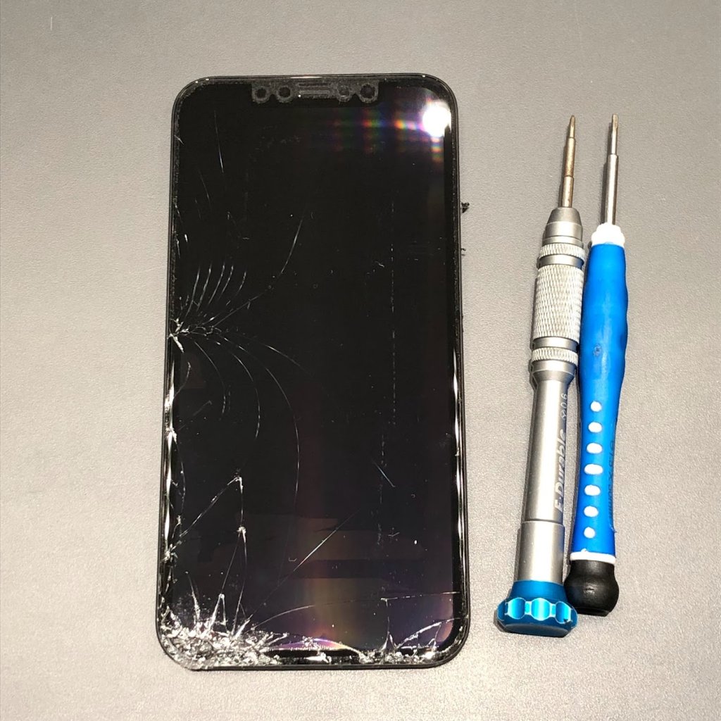 iPhone11 フロントパネル交換