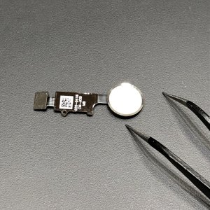 iPhone8 ホームボタン修理