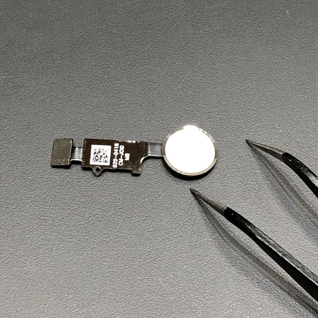 iPhone8 ホームボタン修理