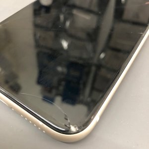 iPhone11 落下画面破損　液晶交換