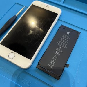iPhone8 バッテリー交換