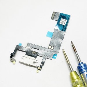 iPhoneXR ライトニング修理