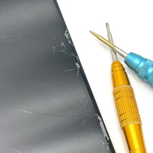 iPhone11 フロントパネル交換