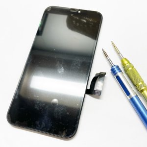 iPhone11 フロントパネル交換
