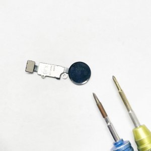 iPhone8 ホームボタン修理