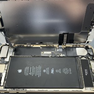 iPhone7Plus 水没修理