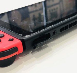Nintendo Switch 任天堂 スイッチ ゲームスロット交換