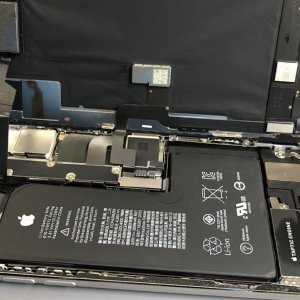iPhoneXS バッテリー交換
