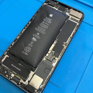 iPhone8Plus バッテリー交換