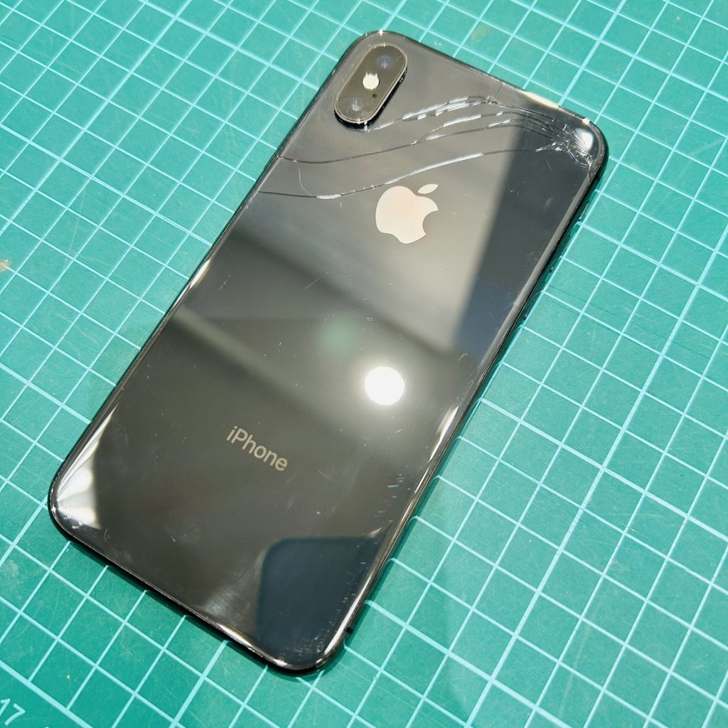 iPhoneXS 背面修理（バックパネル交換） | iPhone修理SHOP