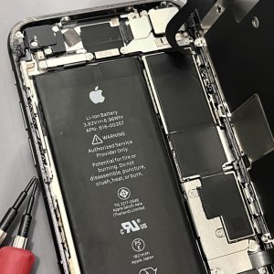 iPhone8 バッテリー交換