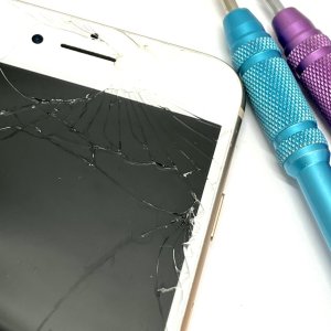 iPhone8 フロントパネル交換