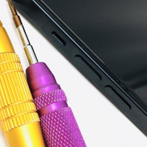 iPhone13Pro サイドボタン修理