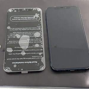 iPhone12 フロントパネル交換