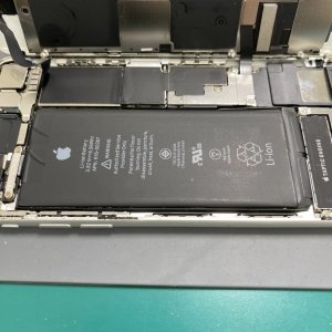 iPhone8 バッテリー交換