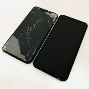 iPhone11 フロントパネル交換修理