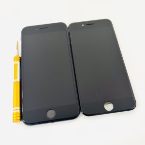 iPhoneSE3 液晶パネル交換修理
