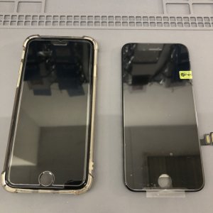 iPhone　SE3　パネル交換