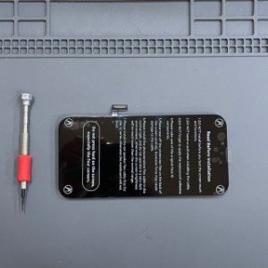 iPhone13　ガラス交換