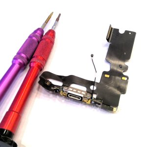 iPhone7 ライトニング修理