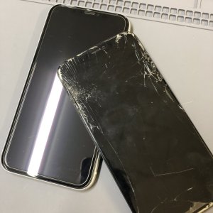 iPhone11 液晶パネル交換