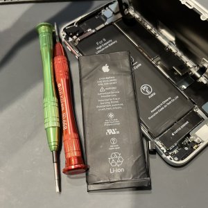 iPhoneSE2 バッテリー交換 即日修理