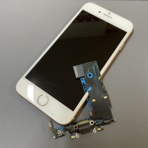 iPhone8 ライトニング ドックコネクター交換