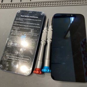 iPhone12 液晶画面 交換 修理 即日