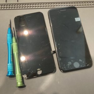 iPhoneSE3 液晶画面 交換修理 即日