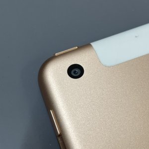 iPad 6 アウトカメラ交換