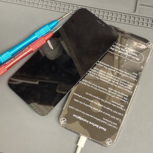 iPhone12  液晶画面 交換修理