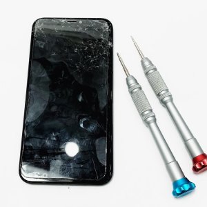 iPhone 11 フロントパネル