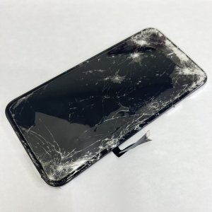 iPhone11 液晶パネル交換