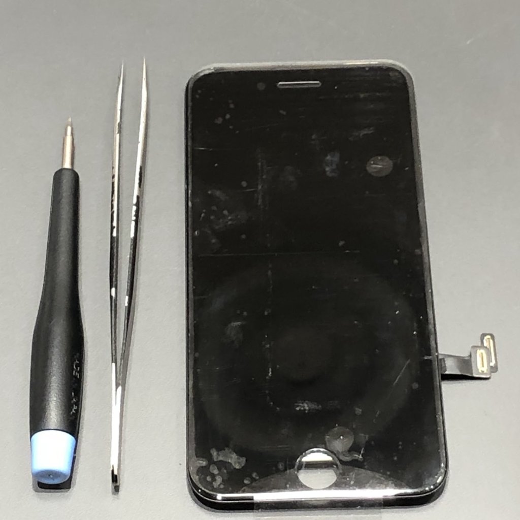 iPhoneSE3 フロントパネル交換